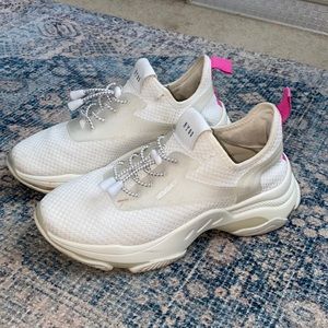 steve madden tennis shoes